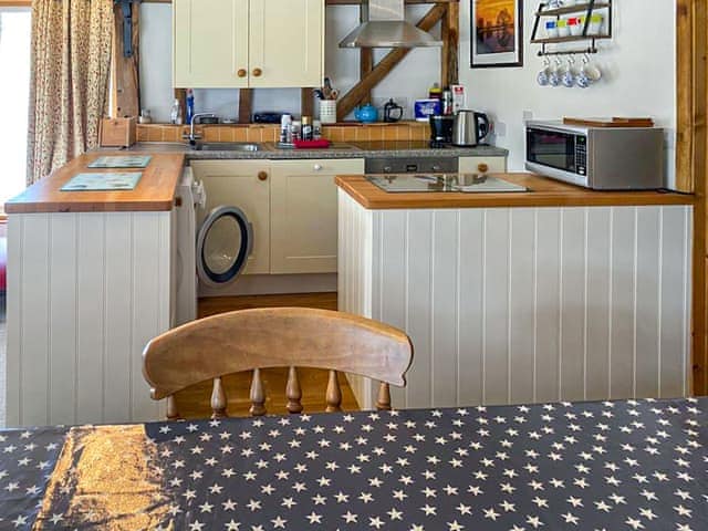 Kitchen/diner | The Lodge - Hive Lodges, Plaistow, near Petworth