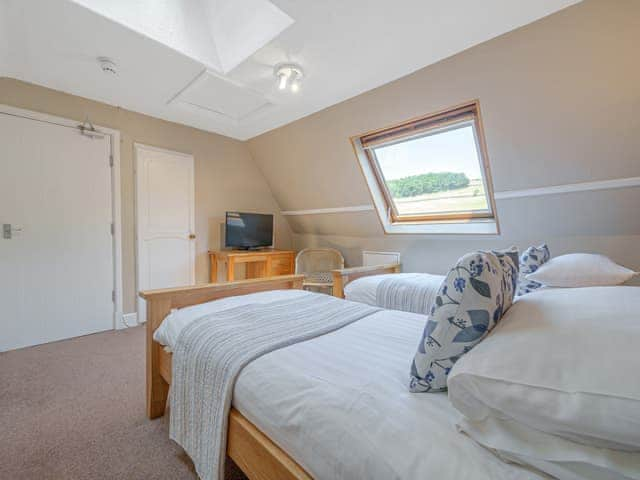 Twin bedroom | Alice Howe - The Terrace, Windermere