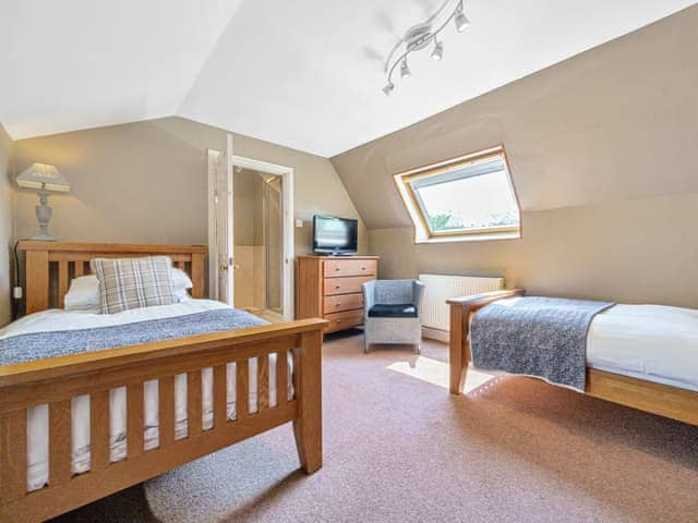 Twin bedroom | Alice Howe - The Terrace, Windermere