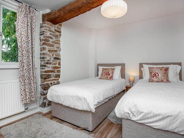 Twin bedroom | Pond - Collacott Farm, Kings Nympton, near South Molton