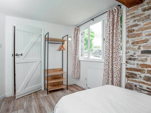 Twin bedroom | Pond - Collacott Farm, Kings Nympton, near South Molton