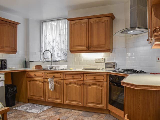 Kitchen | Broadberry Cottage, Windermere