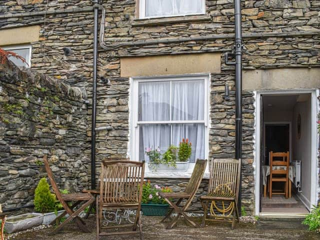 Sitting-out-area | Broadberry Cottage, Windermere