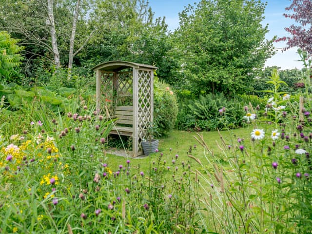 Garden | Magpies, Melbury Osmond