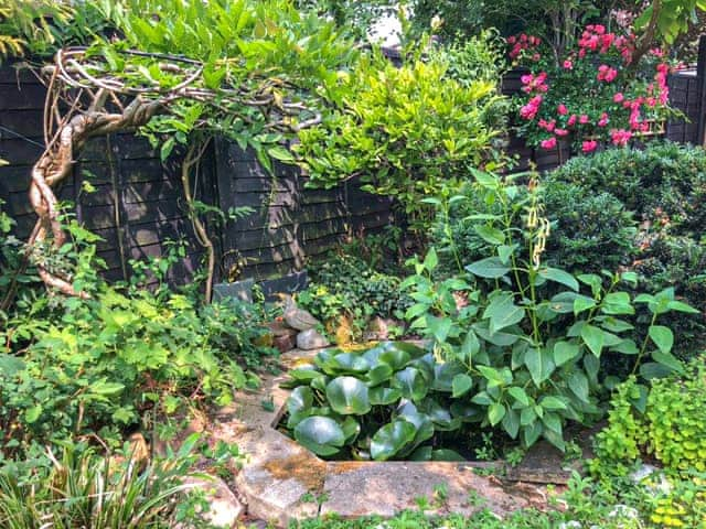 Garden | Beehive Cottage, Tenterden