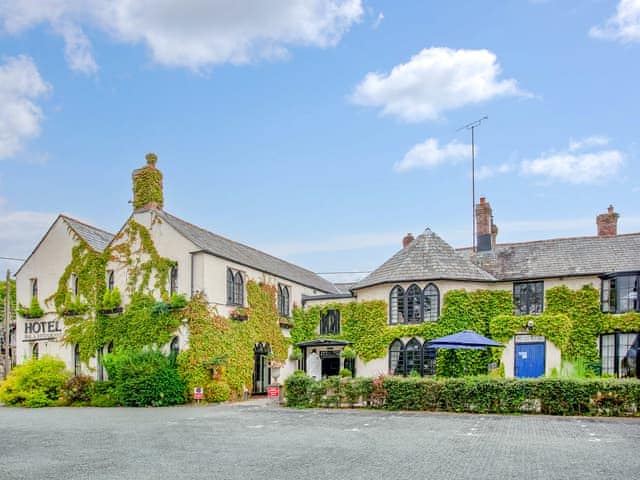Exterior | Sycamore - Lifton Hall, Lifton