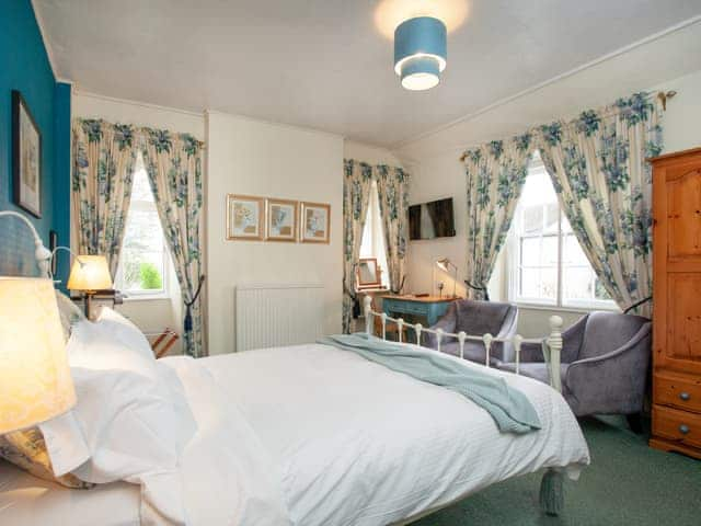 Double bedroom | Sycamore - Lifton Hall, Lifton