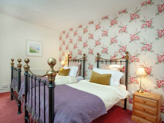 Twin bedroom | Sycamore - Lifton Hall, Lifton