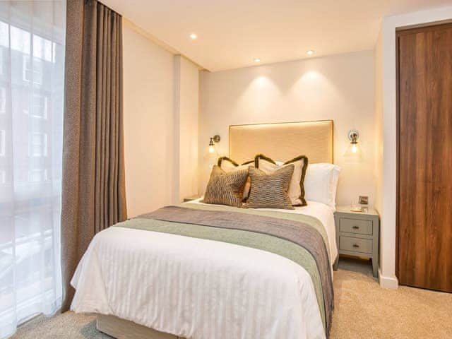 Double bedroom | 21 Kings, York