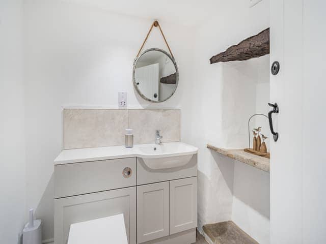 Bathroom | Rose Garden Cottage, Ackenthwaite, near Arnside