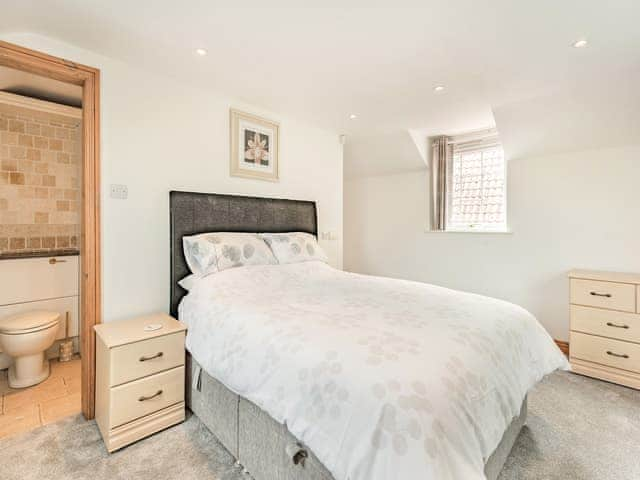 Double bedroom | Dovedale Cottage, Coningsby, near Lincoln