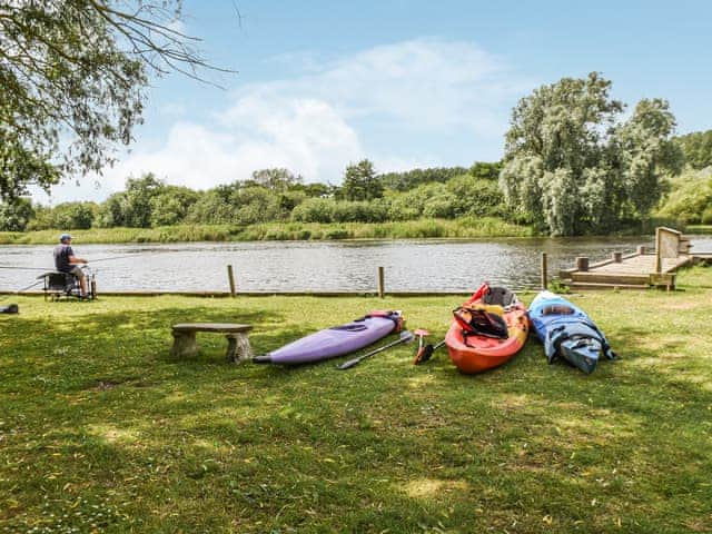 Surrounding area | Pottles Retreat - Pottles Barn Holiday Cottages, Surlingham