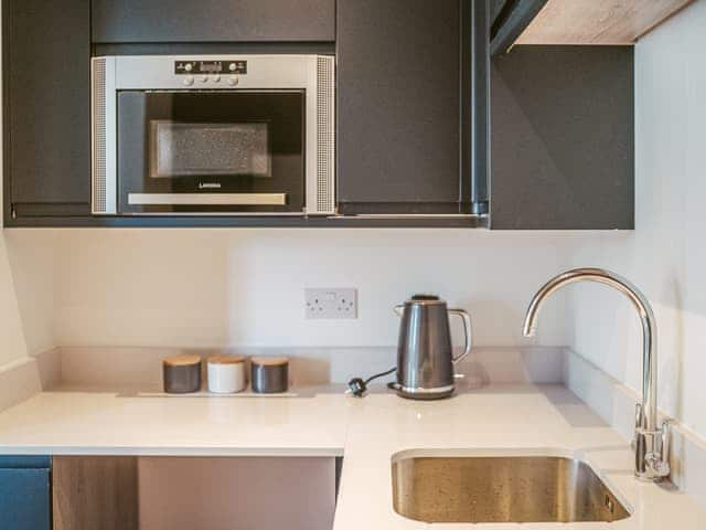 Kitchen | Apartment 9 - York Riverside Apartments, York