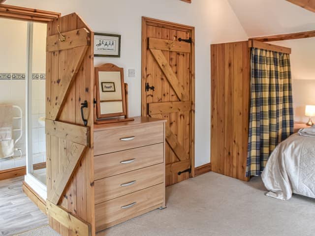 Double bedroom | Oak Barn, Metton