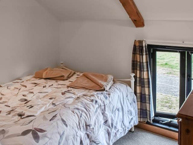 Double bedroom | Oak Barn, Metton