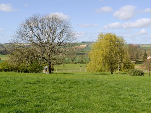 Surrounding area | Burghley Barn - Highlander Farm, Tetford, near Horncastle