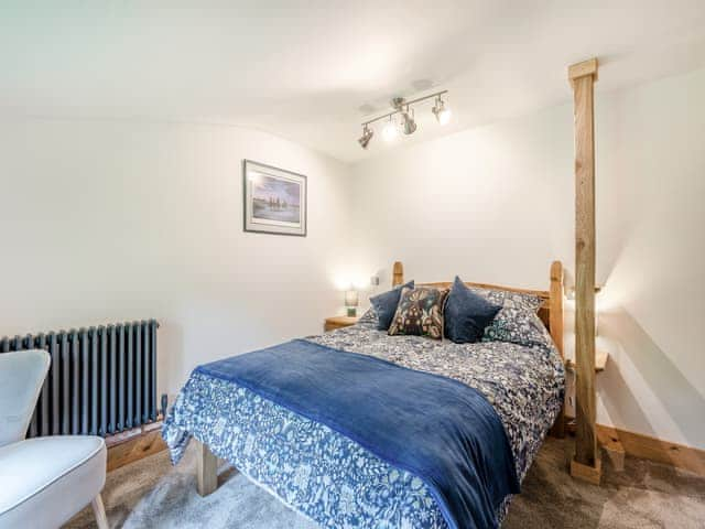 Double bedroom | Eeyores House - Honeypot Farm, Court-at-Street, near Hythe