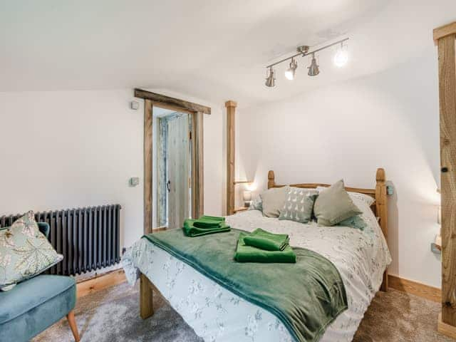 Double bedroom | Eeyores House - Honeypot Farm, Court-at-Street, near Hythe