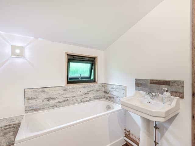 Bathroom | Eeyores House - Honeypot Farm, Court-at-Street, near Hythe