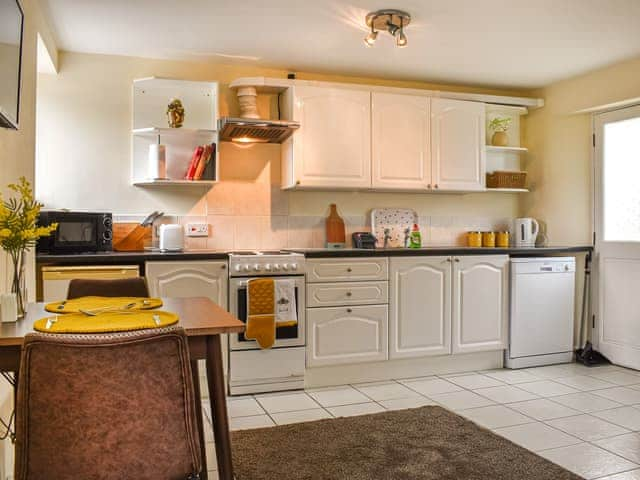 Kitchen/diner | Mimosa - Mimosa Roseus Cottages, Combe Martin