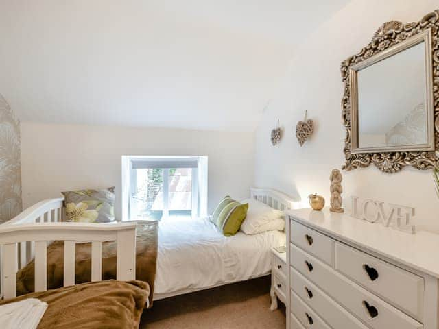 Twin bedroom | Rock House, Pickering