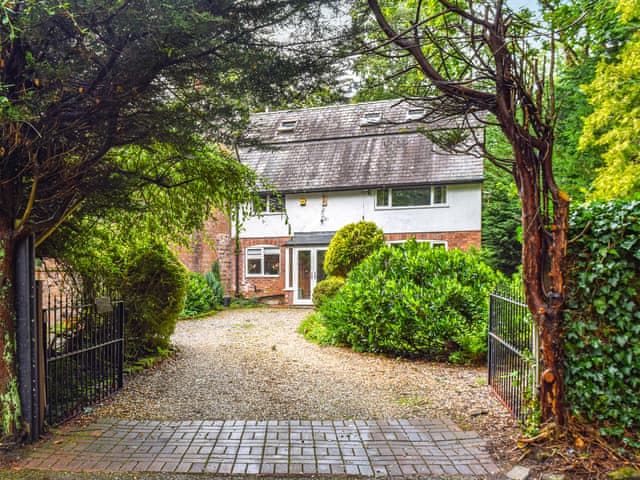 Exterior | Court House, Halsall, near Ormskirk