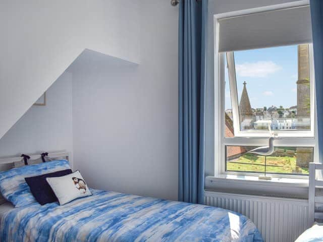 Twin bedroom | Eventide, Brixham