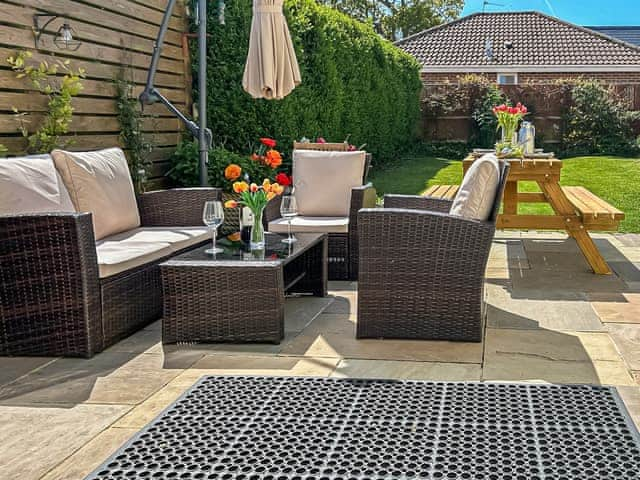 Sitting-out-area | Selsmore Cottages, Hayling Island