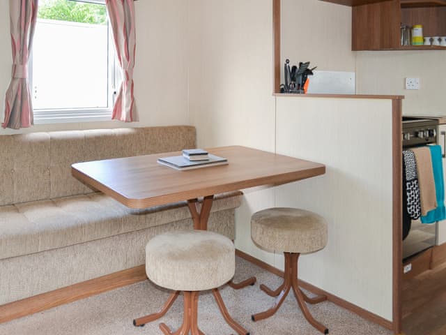 Dining Area | Riverview, Chapel Hill, near Lincoln