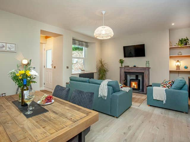 Dining Area | Below Deck, Torquay