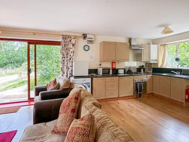 Open plan living space | Kingfisher - Woodside Fishery, Cleobury Mortimer, Worcestershire