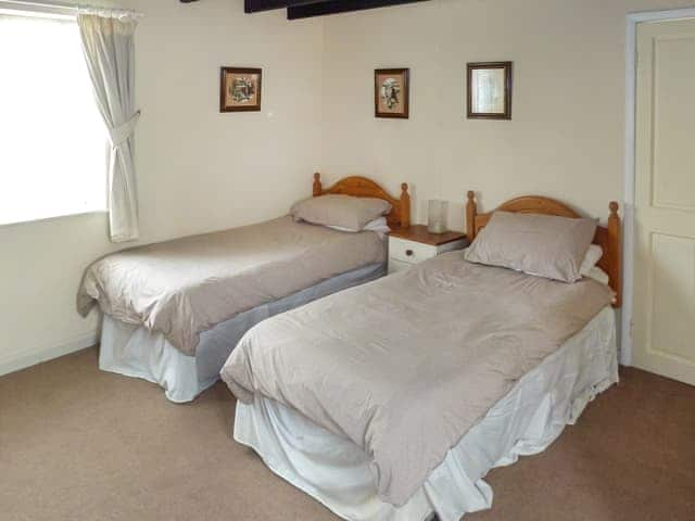 Twin bedroom | Seagull Cottage, Whitby