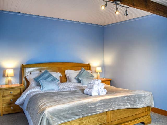 Double bedroom | Newlyn Cottage, Egerton, near Ashford