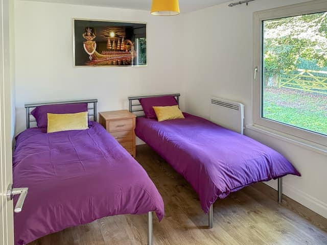 Twin bedroom | Owl Lodge - Tawny Farm Cottages, Forncett St Peter, near Long Stratton