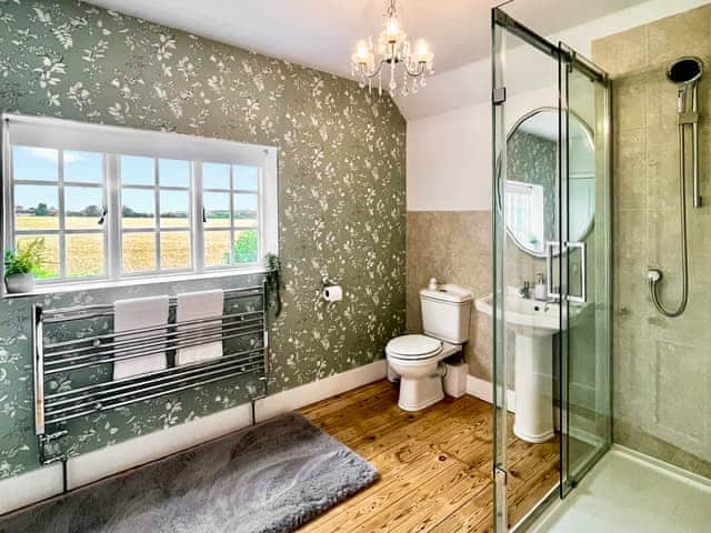 Bathroom | Marshmede, Stodmarsh, near Canterbury