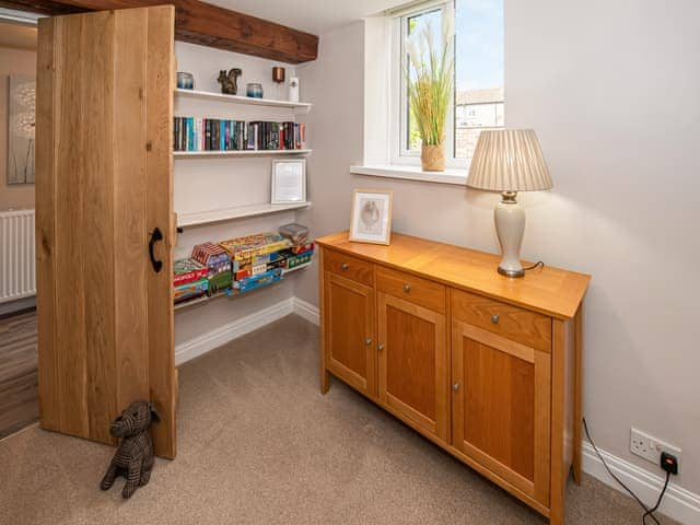 Elegant dining area | The Weaning Shed, Huggate, near York