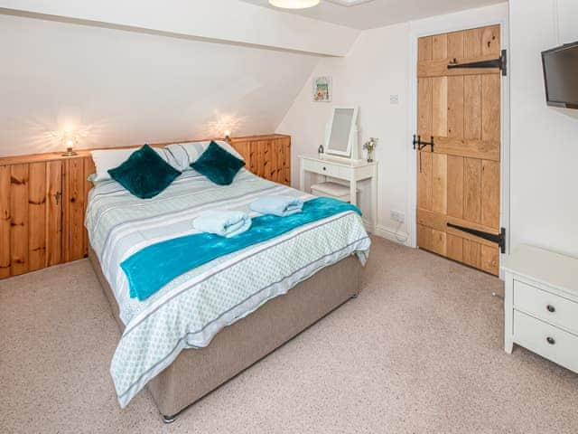 Relaxing double bedroom | The Weaning Shed, Huggate, near York