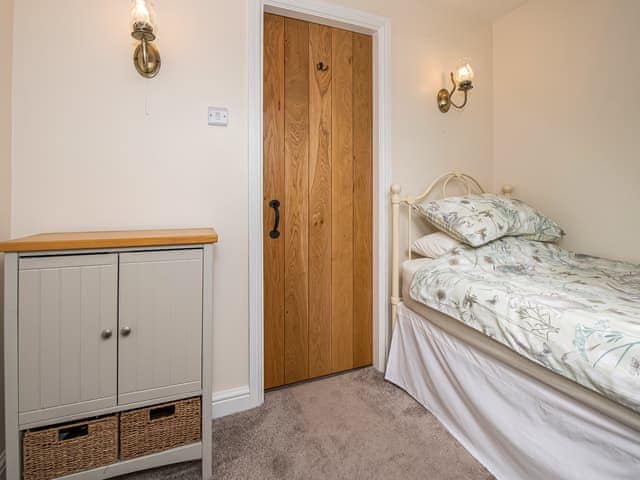 Peaceful single bedroom | The Weaning Shed, Huggate, near York