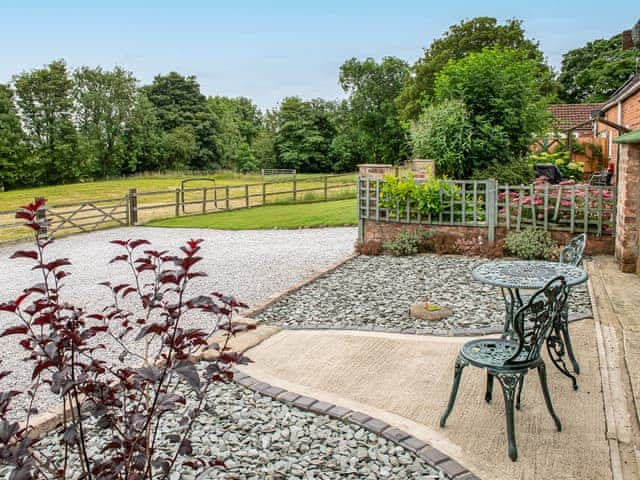 Sitting-out-area | The Weaning Shed, Huggate, near York