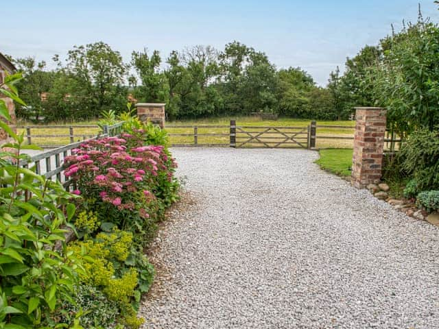 Exterior | The Weaning Shed, Huggate, near York