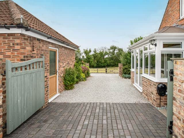 Exterior | The Weaning Shed, Huggate, near York