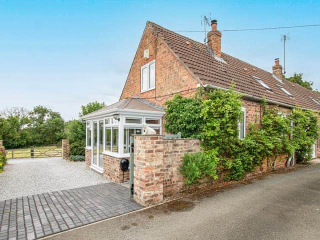 Exterior | The Weaning Shed, Huggate, near York