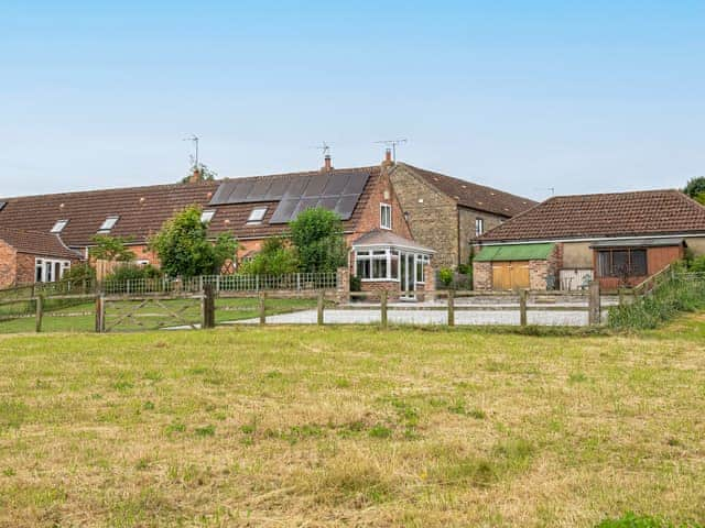 Exterior | The Weaning Shed, Huggate, near York