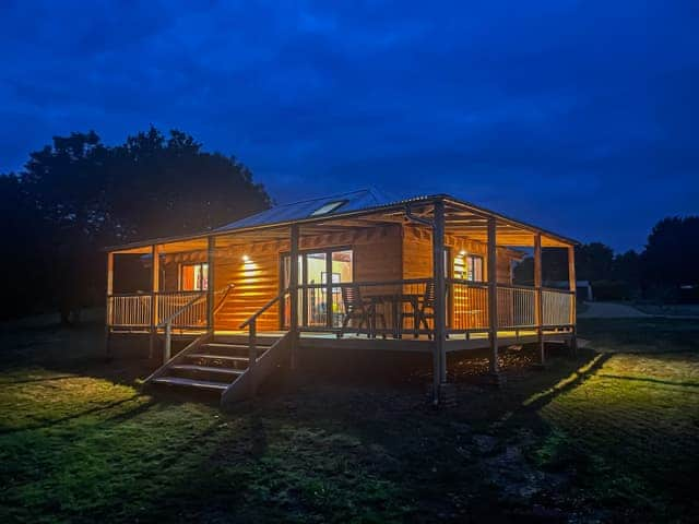 Exterior | Okovango - River Getaways, Halesworth