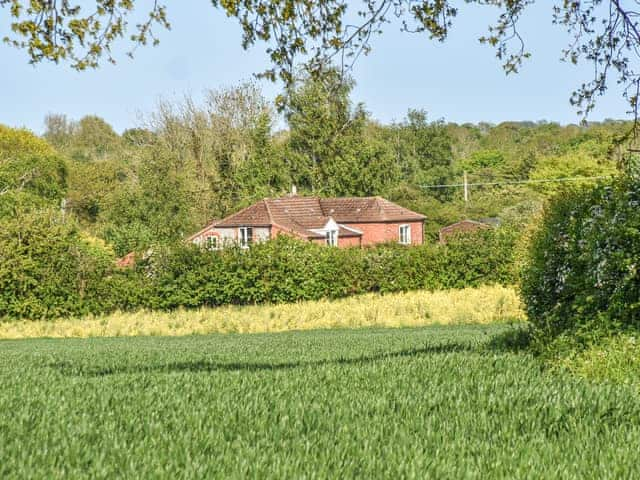 Setting | Baythorn End, Bradfield Common, near North Walsham