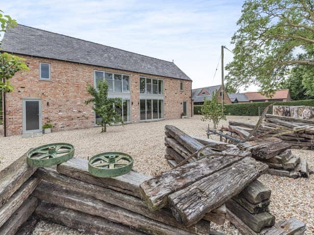 Exterior | Heron&rsquo;s Den - Langton Hill Retreats, Langton Hill, near Horncastle