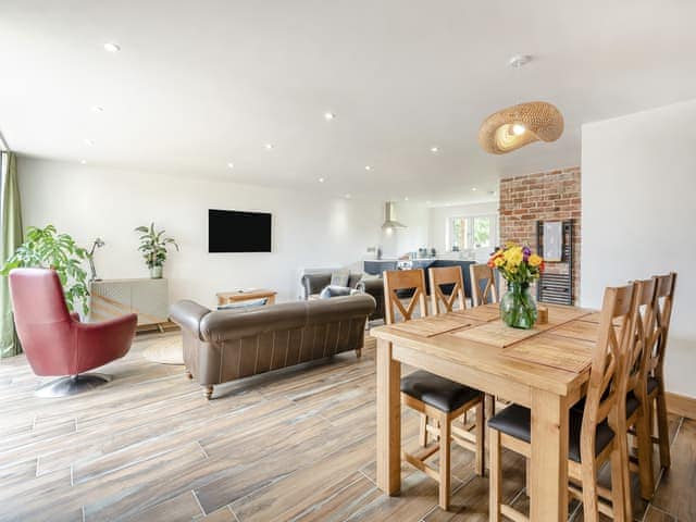 Open plan living space | Heron&rsquo;s Den - Langton Hill Retreats, Langton Hill, near Horncastle