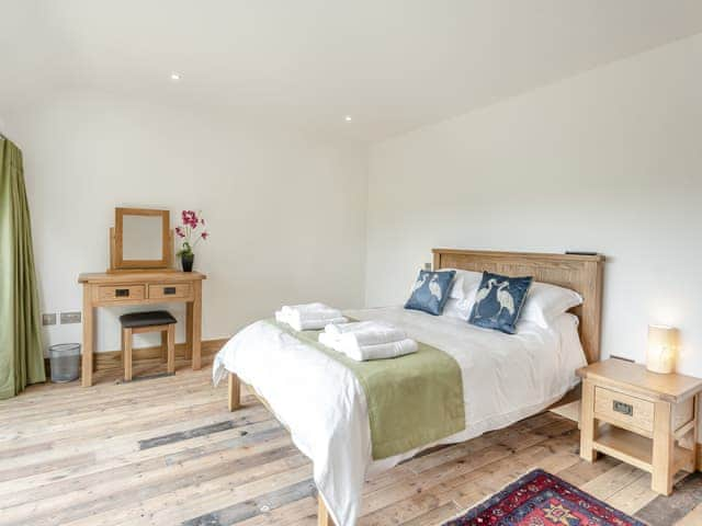 Double bedroom | Heron&rsquo;s Den - Langton Hill Retreats, Langton Hill, near Horncastle