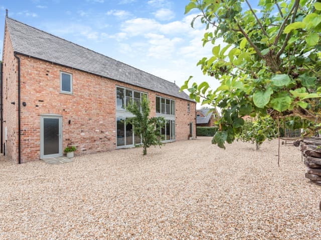 Exterior | Dragonfly Den - Langton Hill Retreats, Langton Hill, near Horncastle