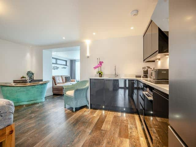 Kitchen | Silver Sea - Wooldown Holiday Cottages, Bude